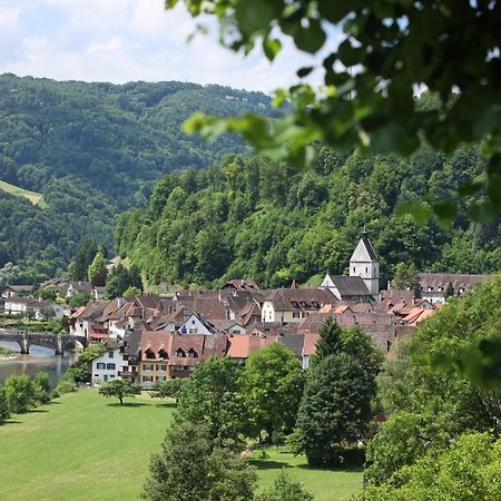 Peanut Medieval Lodge Saint-Ursanne Dış mekan fotoğraf