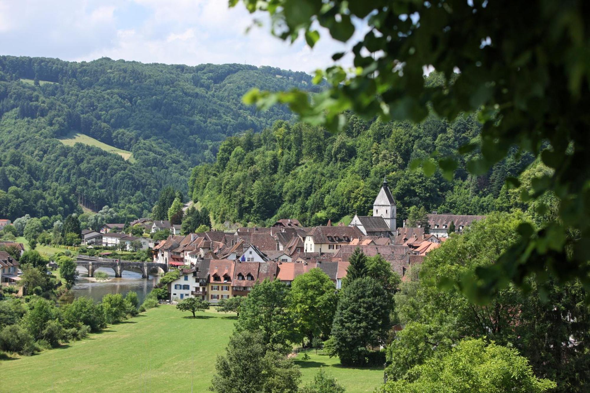 Peanut Medieval Lodge Saint-Ursanne Dış mekan fotoğraf