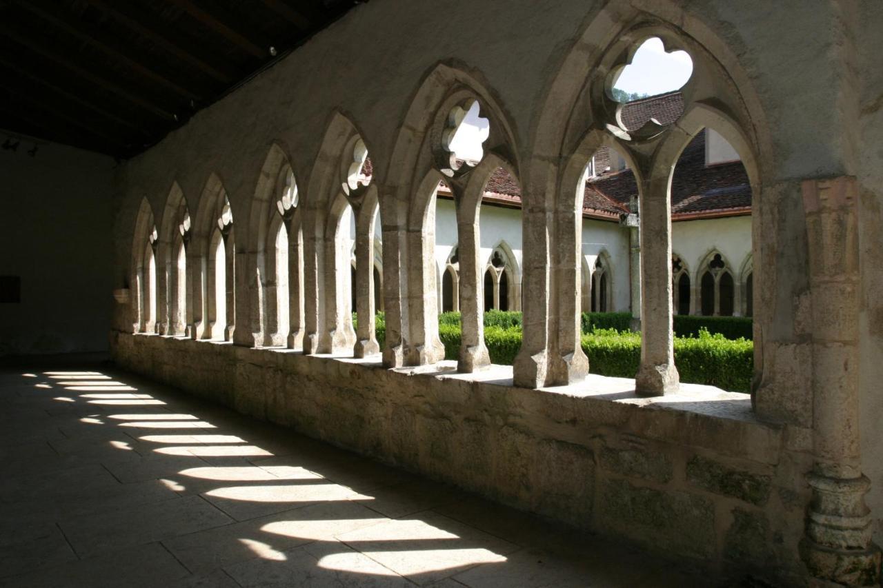 Peanut Medieval Lodge Saint-Ursanne Dış mekan fotoğraf