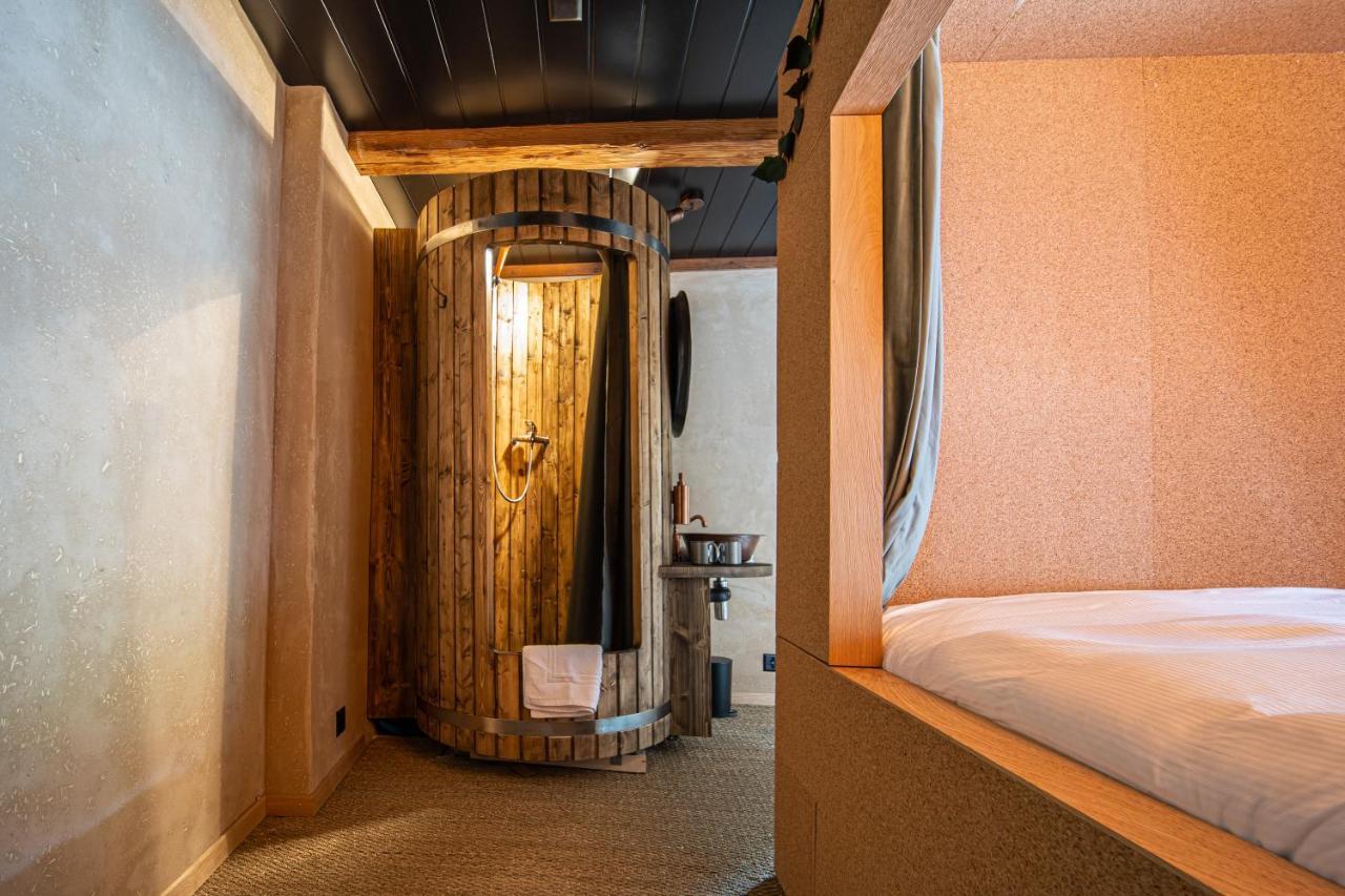 Peanut Medieval Lodge Saint-Ursanne Dış mekan fotoğraf
