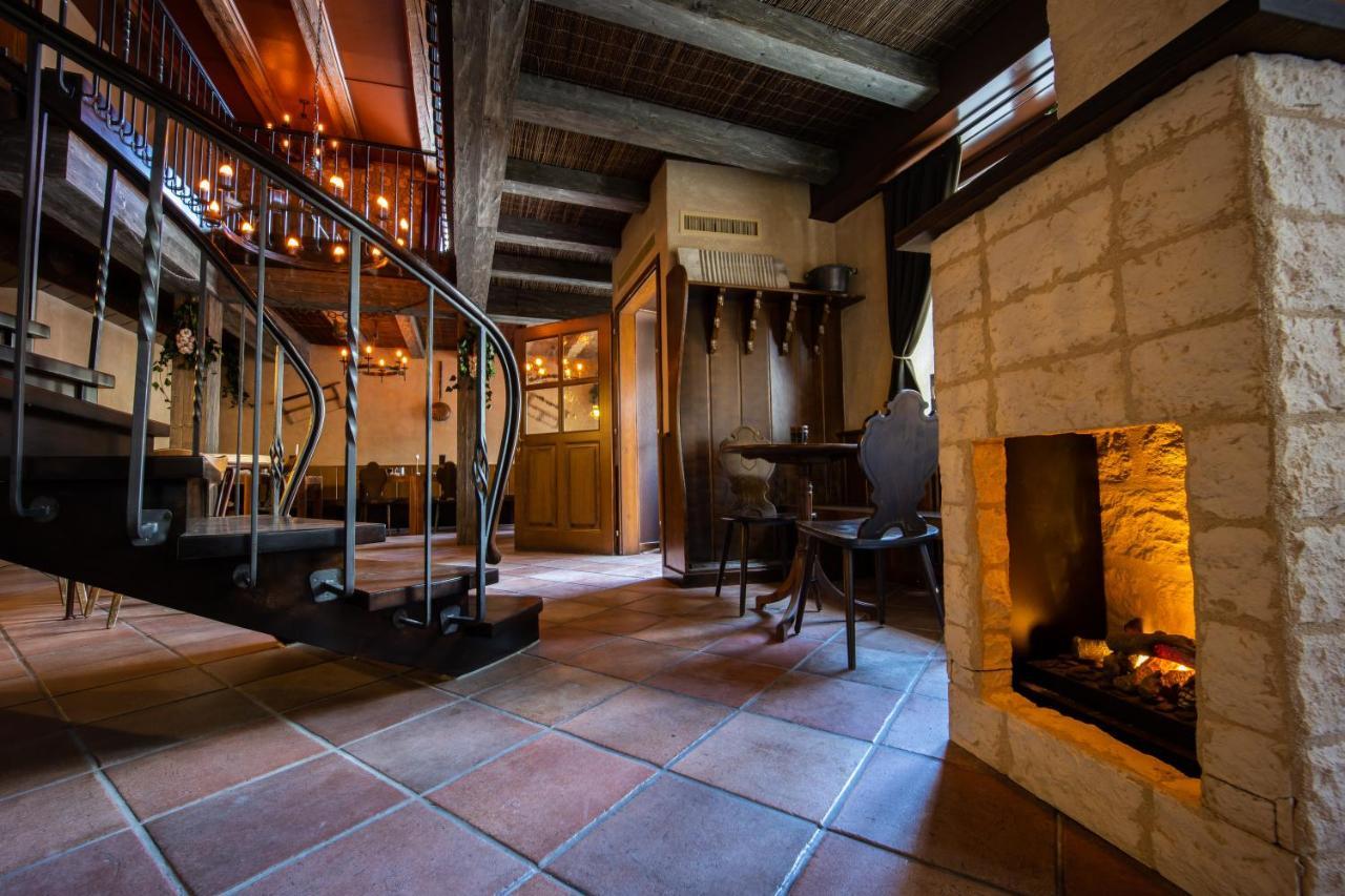 Peanut Medieval Lodge Saint-Ursanne Dış mekan fotoğraf