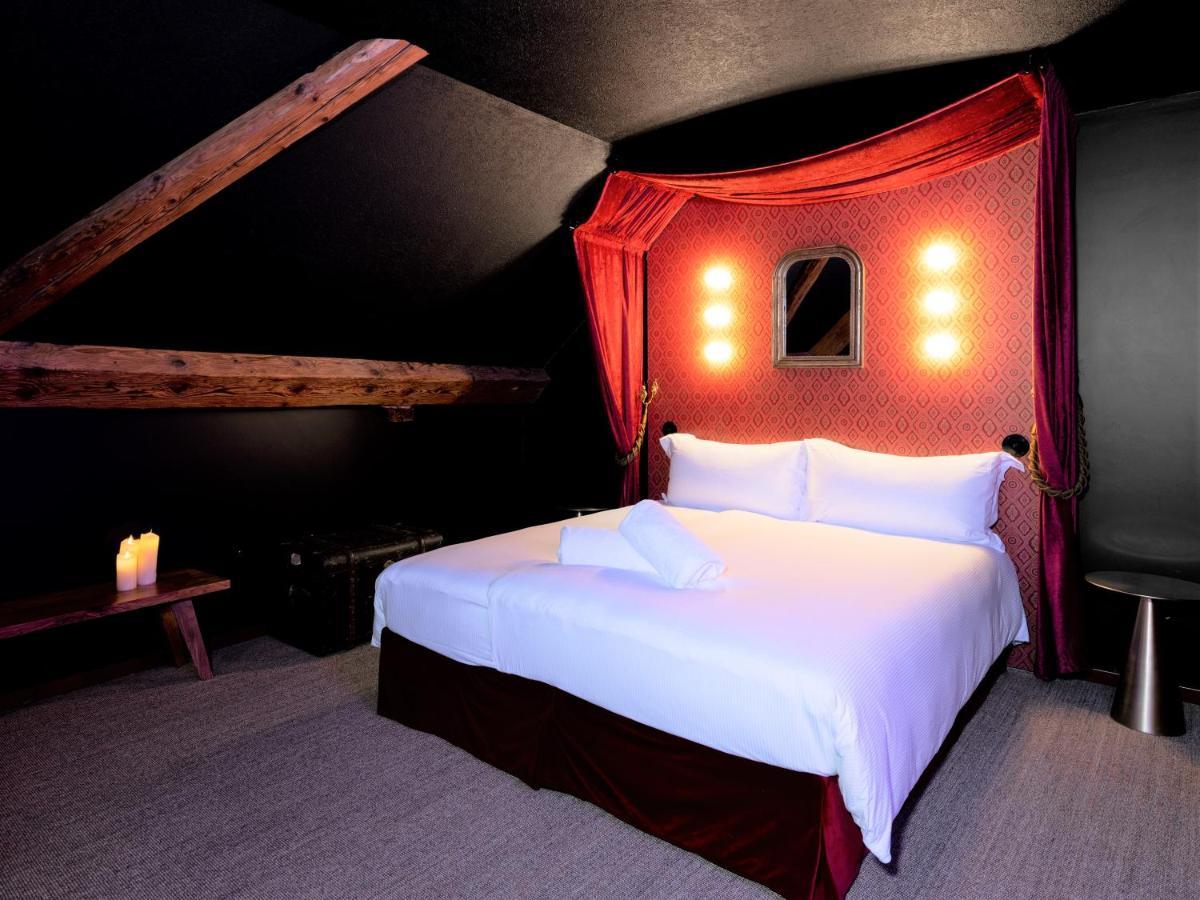 Peanut Medieval Lodge Saint-Ursanne Dış mekan fotoğraf
